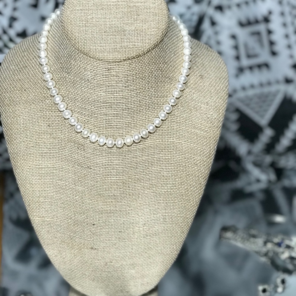 16” Freshwater Pearl Necklace with Gold Clasp